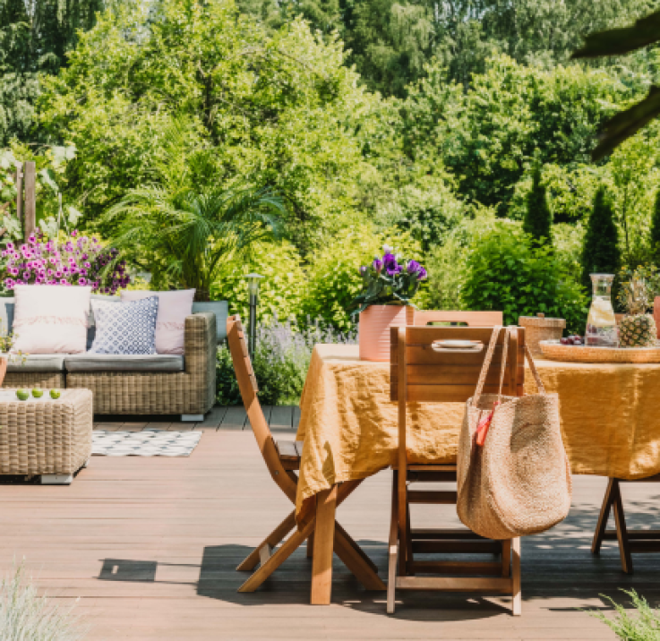 Houten tuinmeubels behandelen Houten tuinmeubels behandelen
